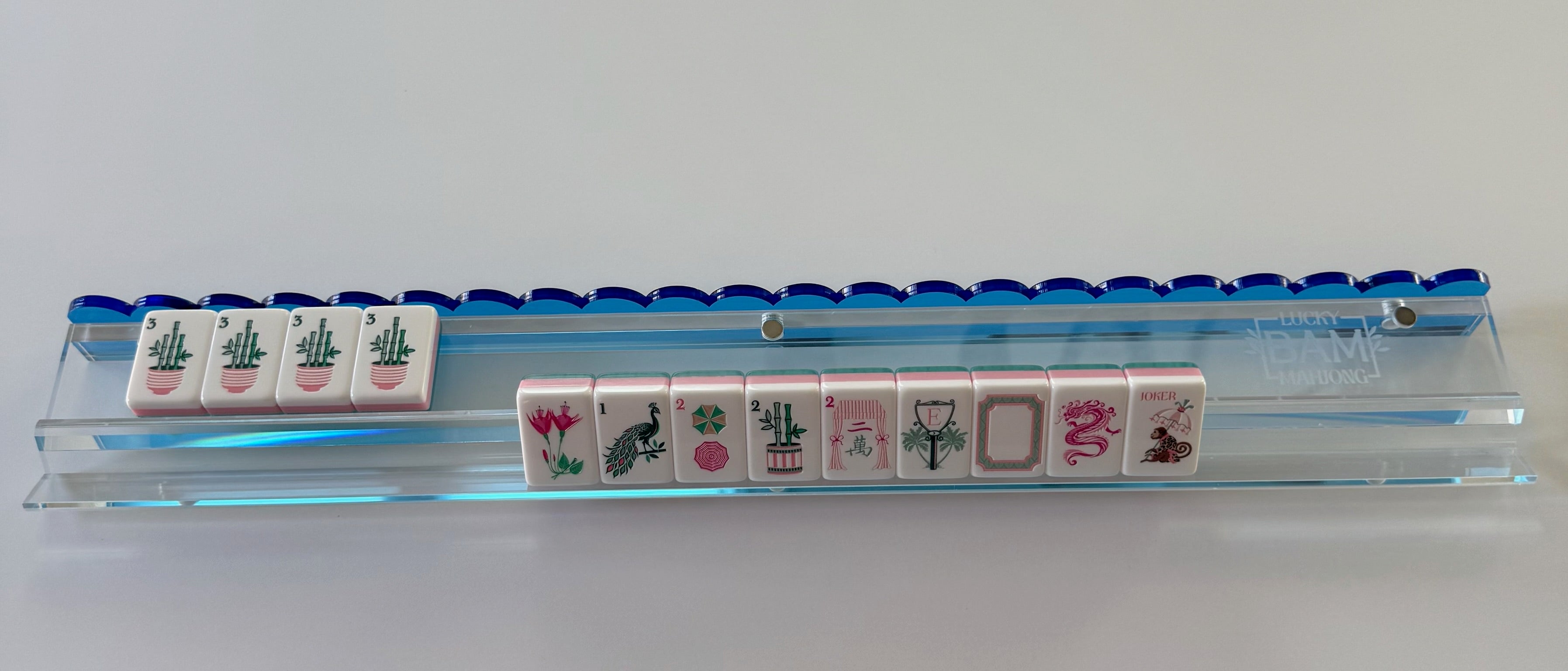 Clear Mahjong Rack Set with Blue Scalloped Pusher